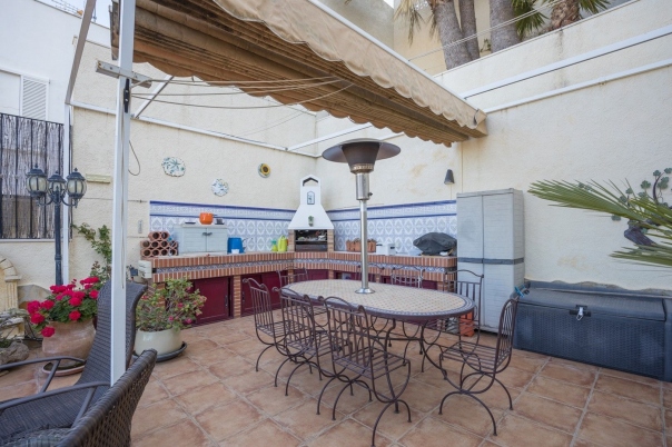 4 bed casa / chalet in Calpe