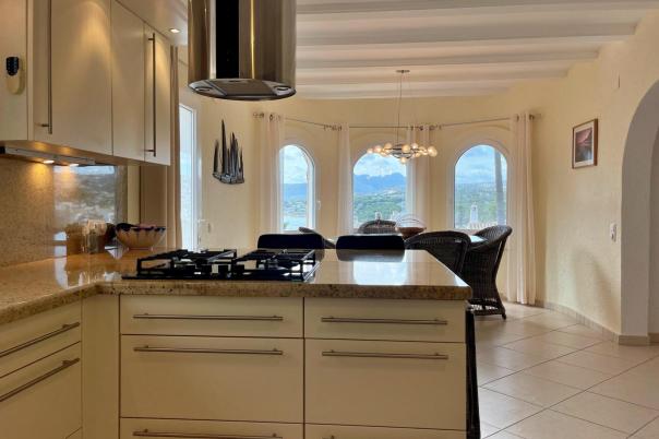 4 bed villa in Moraira