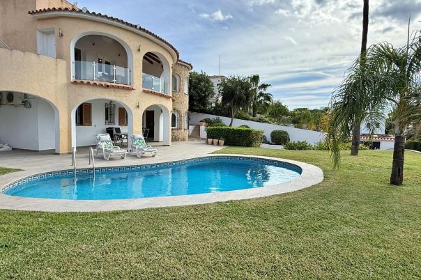 4 bed villa in Moraira