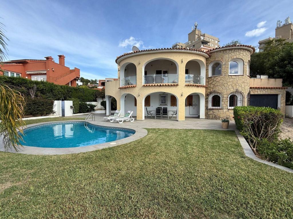 4 bed villa in Moraira