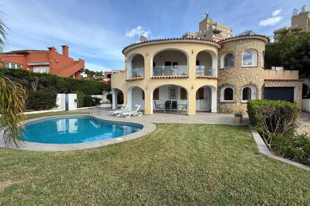 4 bed villa in Moraira