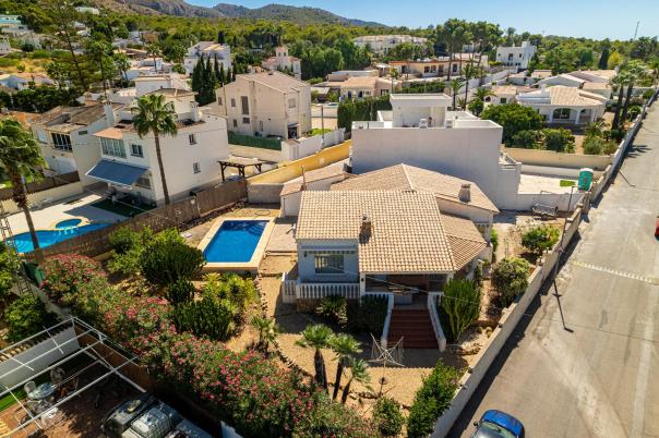 3 bed villa in Albir