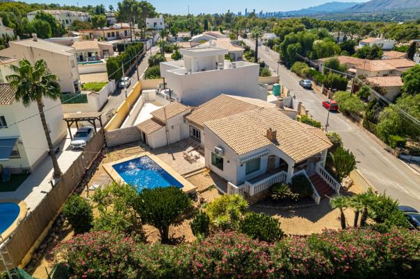 3 bed villa in Albir