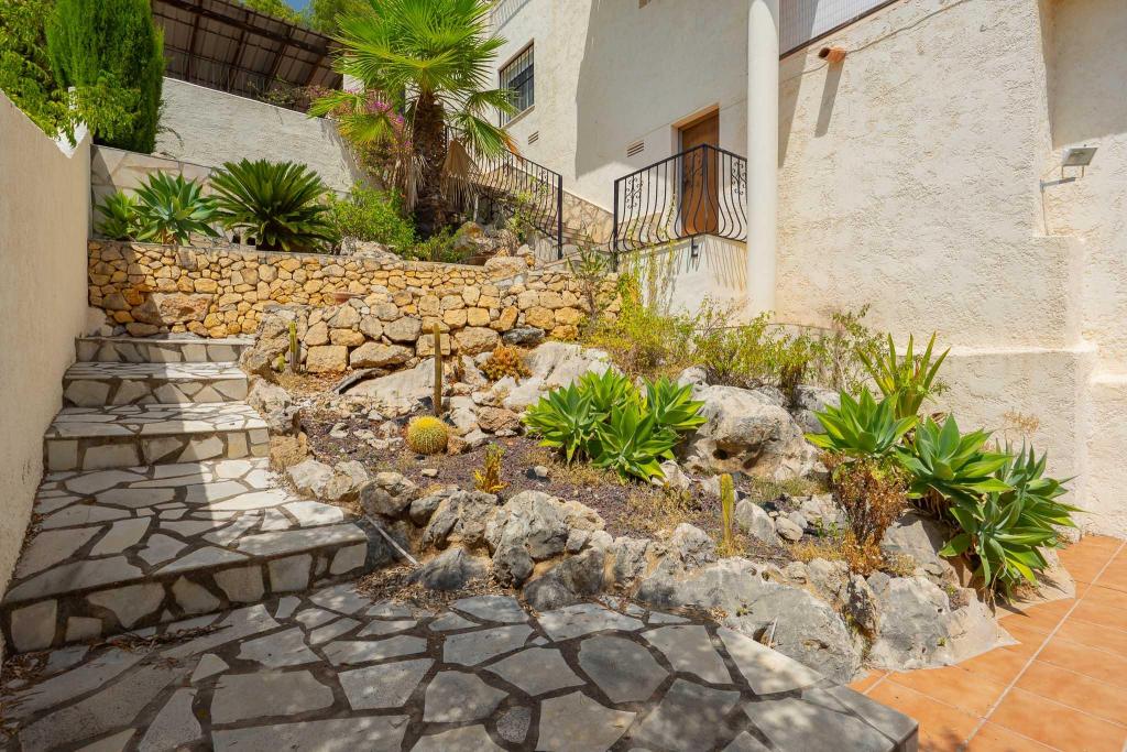 5 bed villa in Jalón