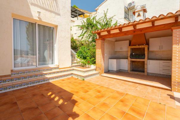 5 bed villa in Jalón