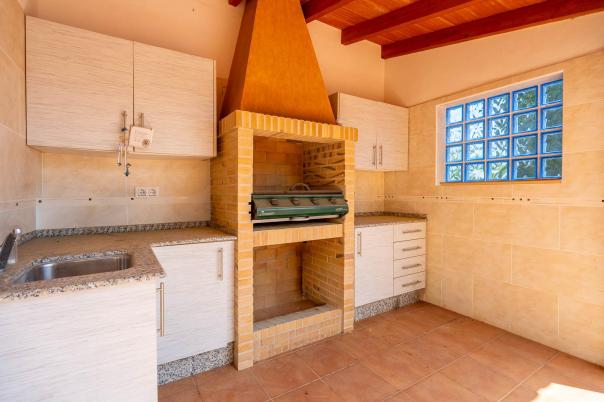 5 bed villa in Jalón