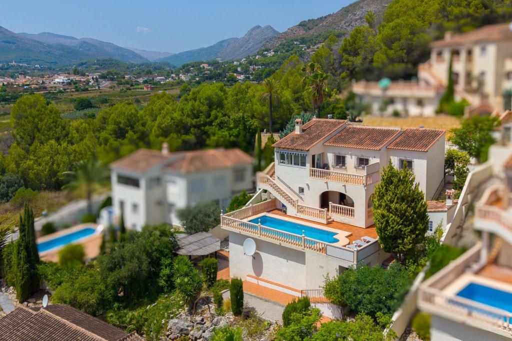 5 bed villa in Jalón