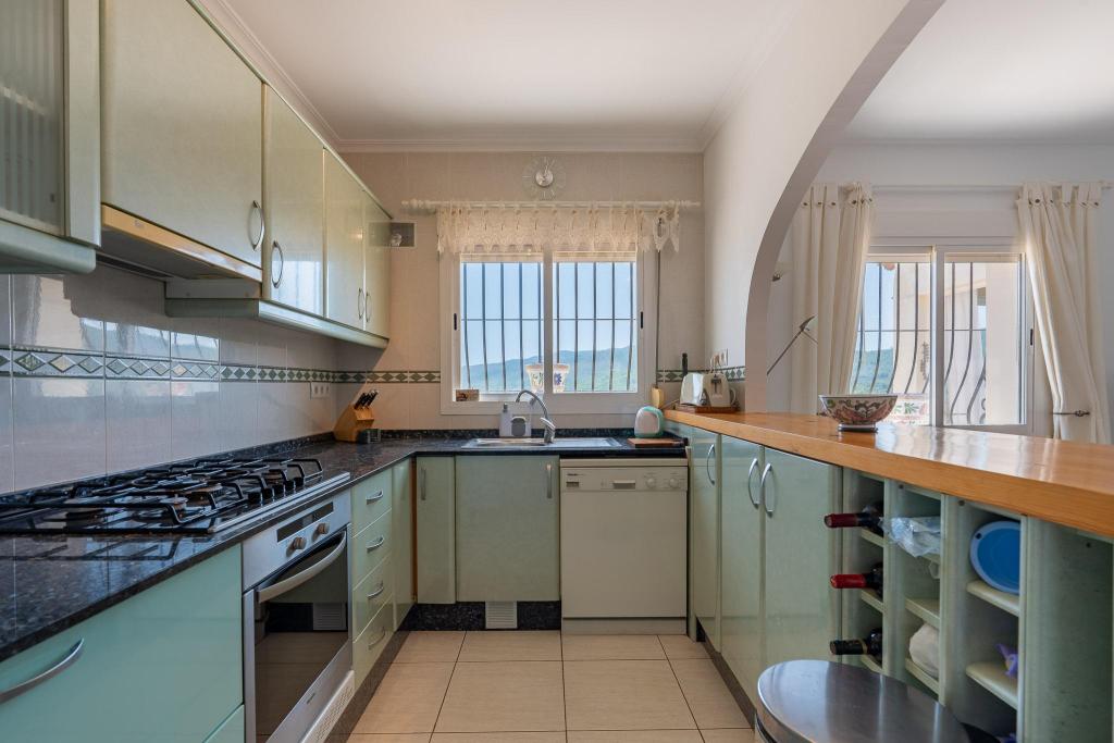 5 bed villa in Jalón