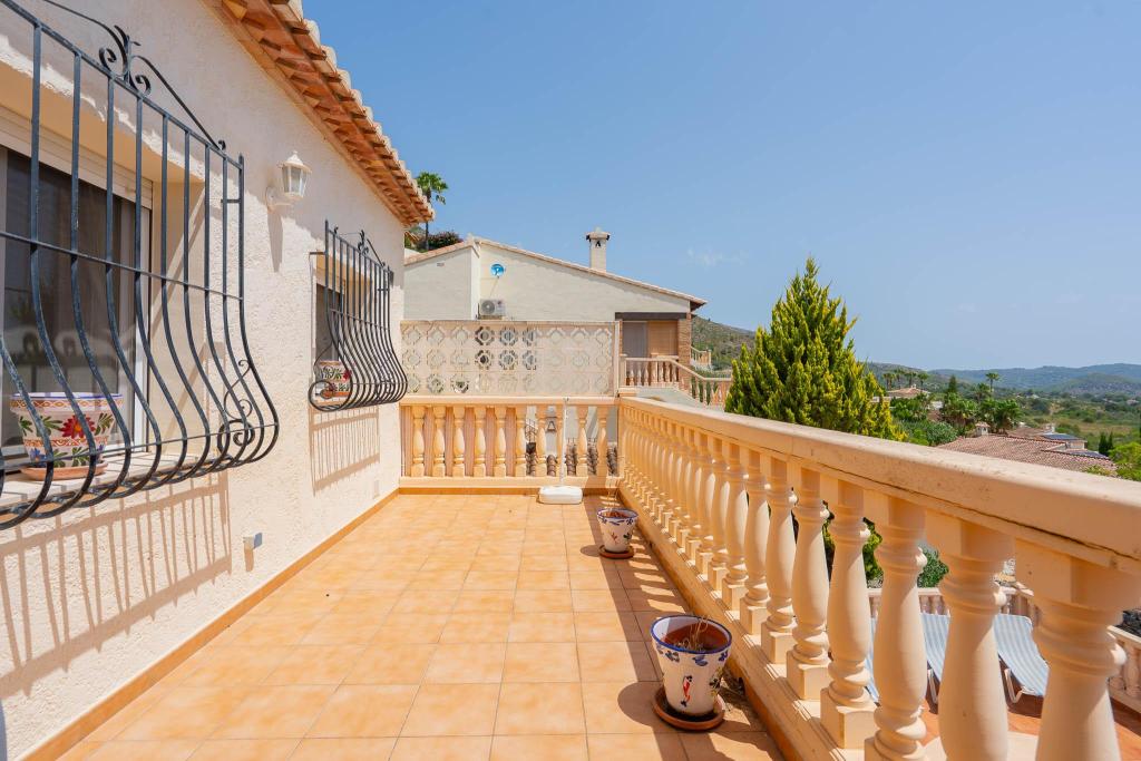5 bed villa in Jalón
