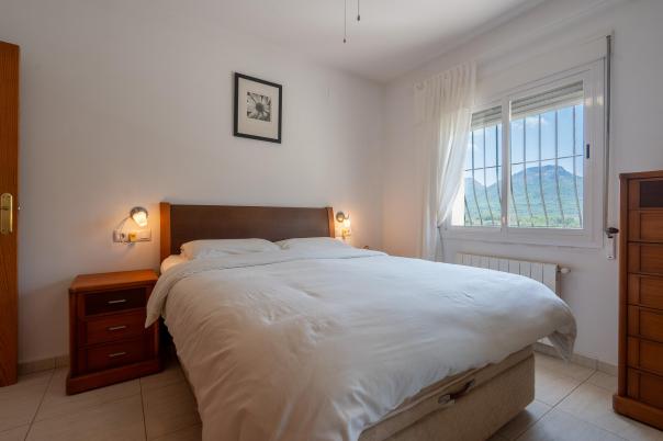 5 bed villa in Jalón