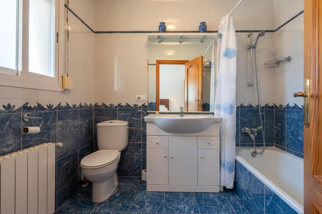 5 bed villa in Jalón