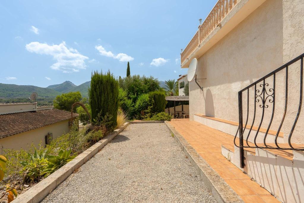 5 bed villa in Jalón