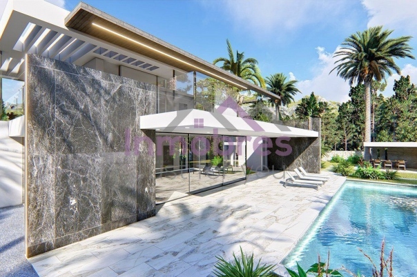 4 bed casa / chalet in Dénia