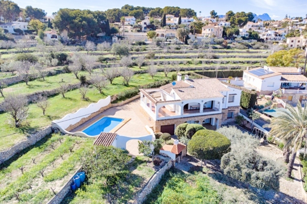 6 bed villa in Benissa