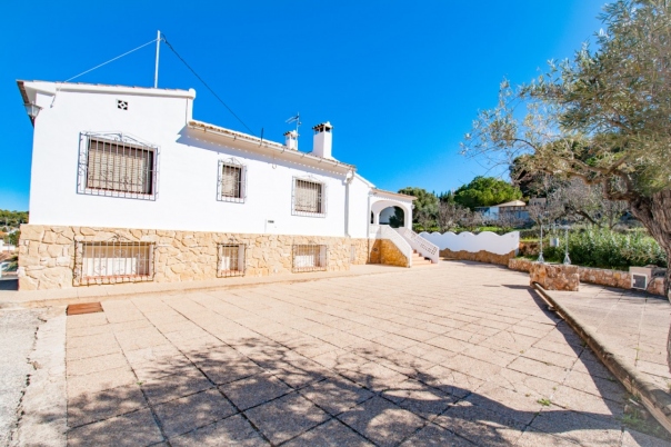 6 bed villa in Benissa