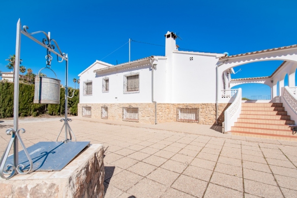 6 bed villa in Benissa