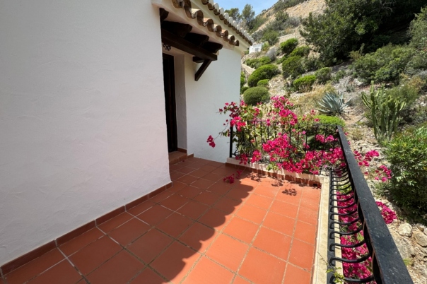 2 bed apartment in Moraira