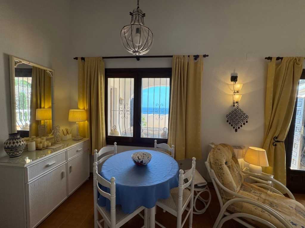 2 bed apartment in Moraira