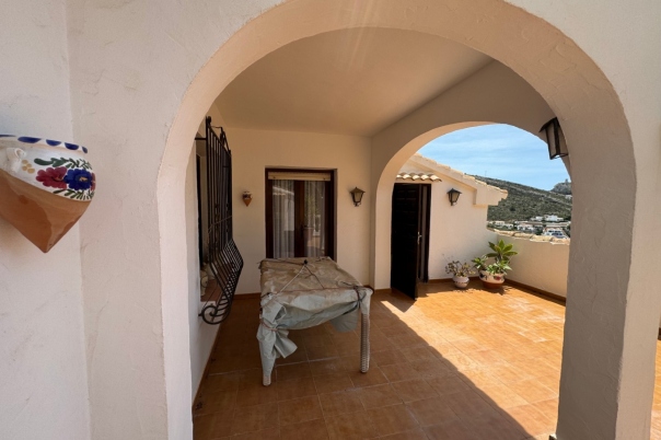 2 bed apartment in Moraira