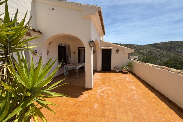 2 bed apartment in Moraira