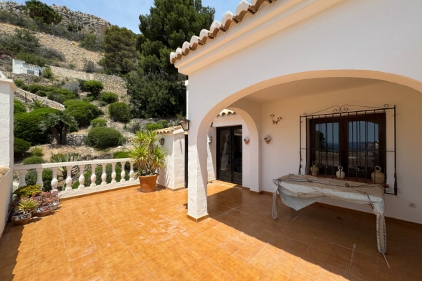 2 bed apartment in Moraira
