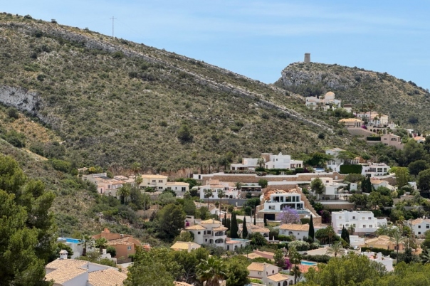 2 bed apartment in Moraira