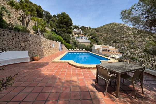 2 bed apartment in Moraira
