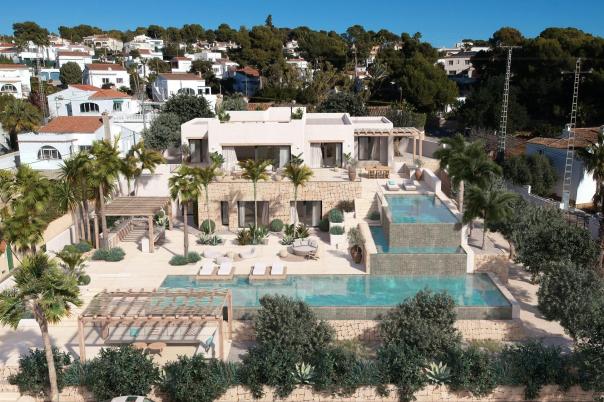5 bed villas in Benissa
