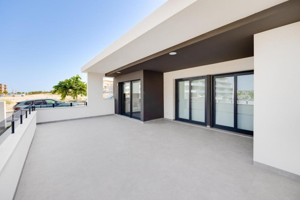 2 bed apartment in San Miguel de Salinas