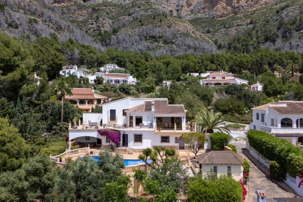 5 bed villas in Javea