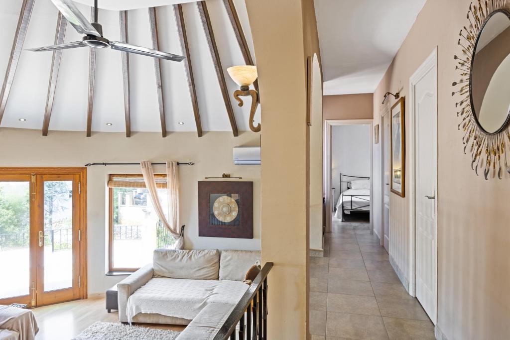 5 bed villas in Javea
