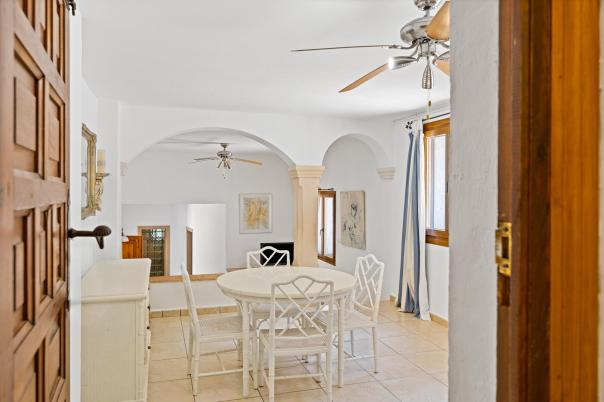 5 bed villas in Javea