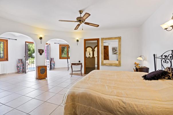 5 bed villas in Javea