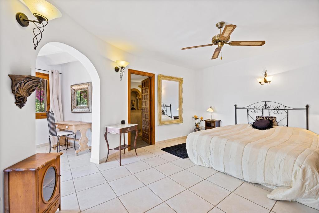 5 bed villas in Javea