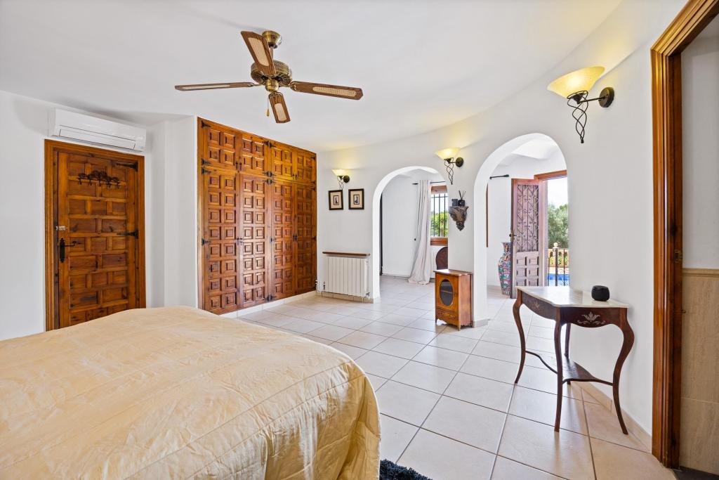 5 bed villas in Javea