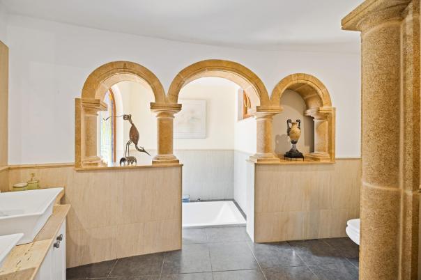 5 bed villas in Javea
