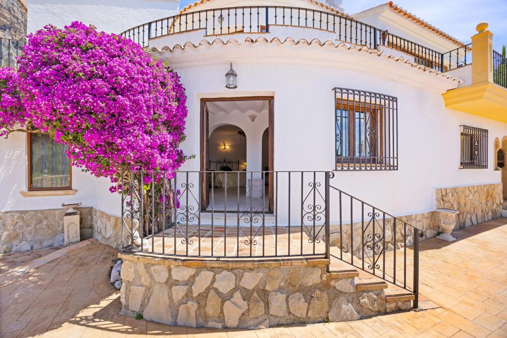 5 bed villas in Javea