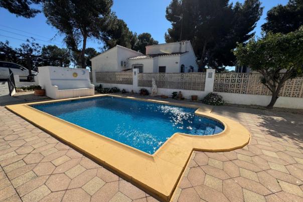 3 bed villa in Moraira