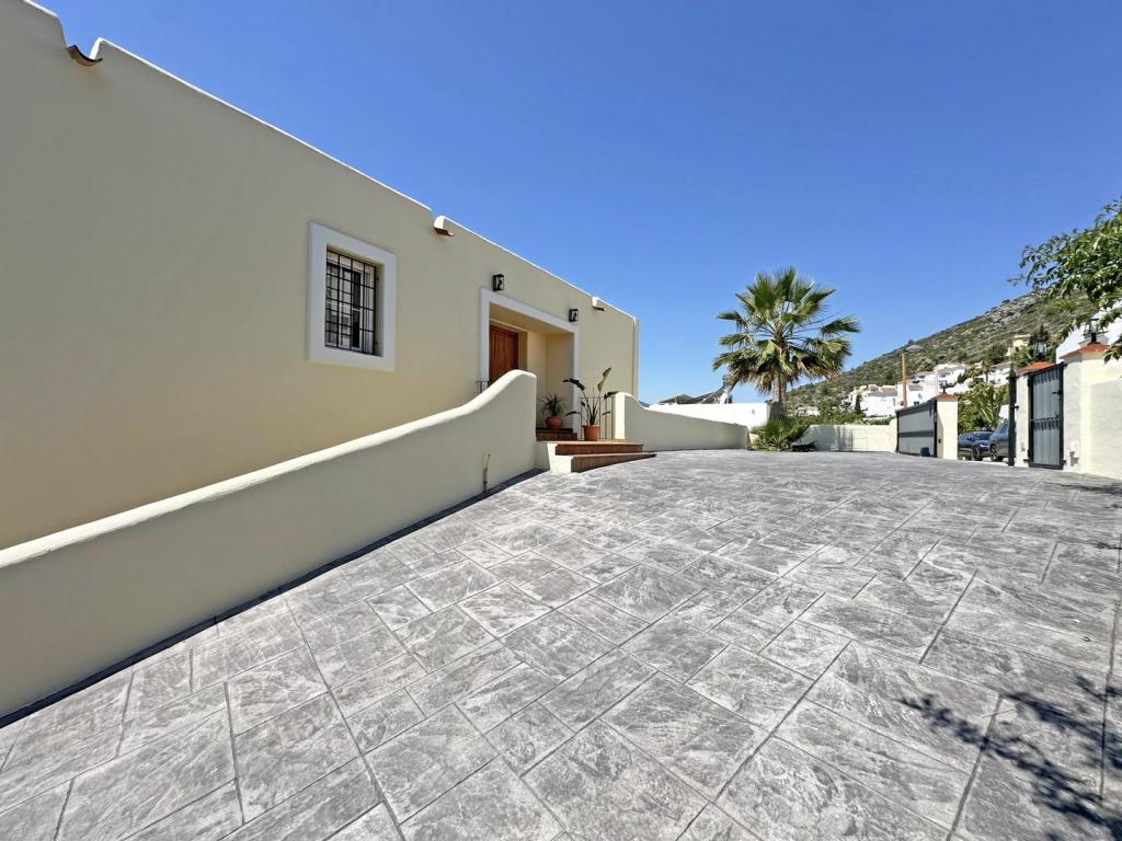 3 bed villa in Jalón