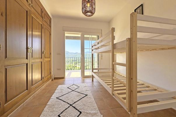 3 bed villa in Jalón