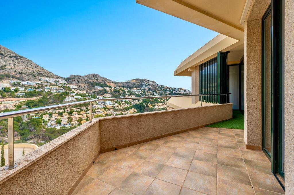 4 bed apartment in Altea