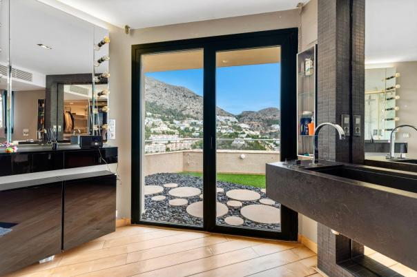 4 bed apartment in Altea