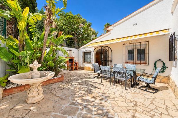 5 bed villas in Benissa