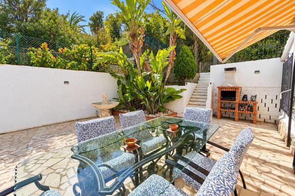 5 bed villas in Benissa