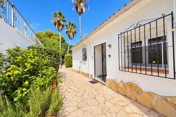 5 bed villas in Benissa