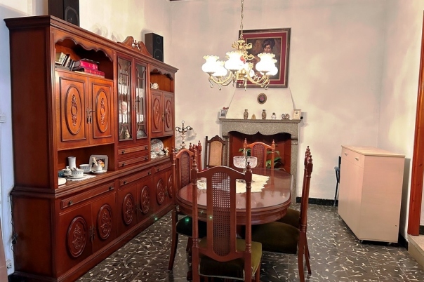 4 bed town_house in Sagra