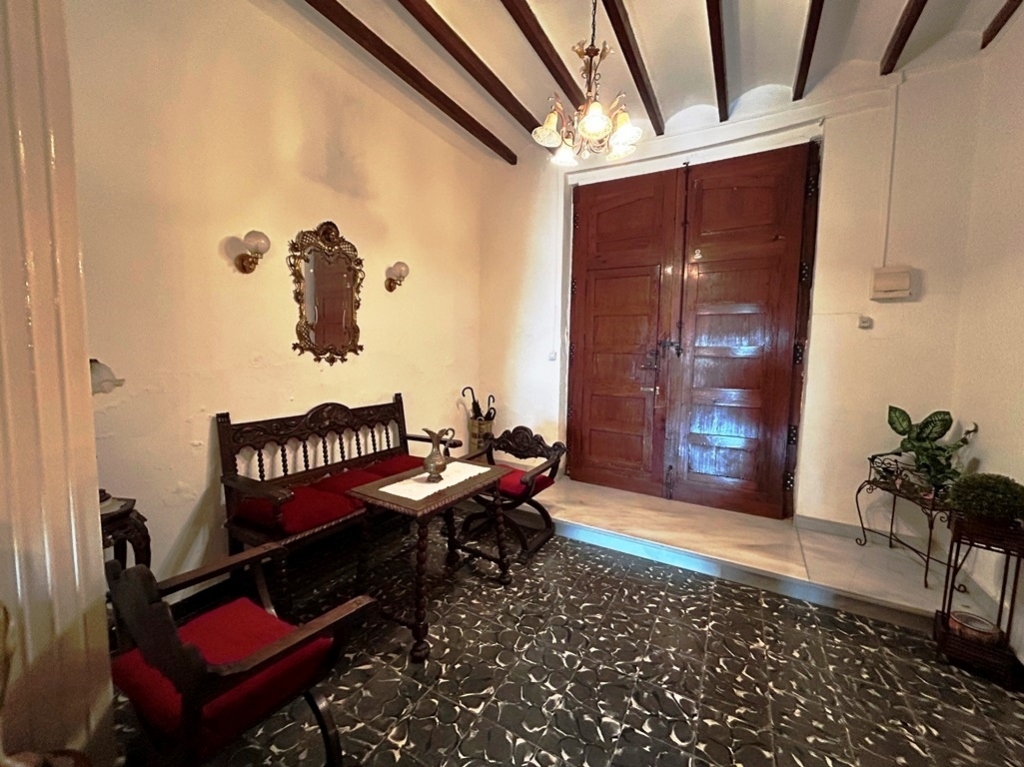 4 bed town_house in Sagra