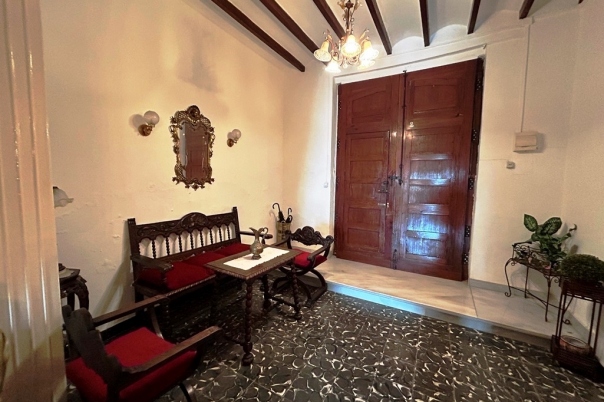4 bed town_house in Sagra