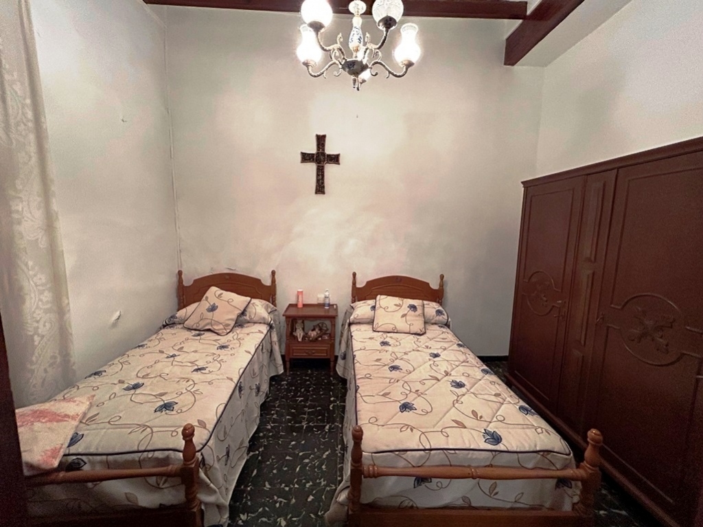 4 bed town_house in Sagra