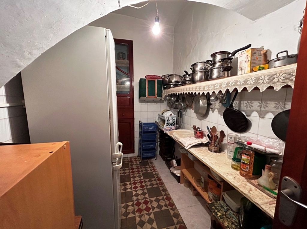 4 bed town_house in Sagra